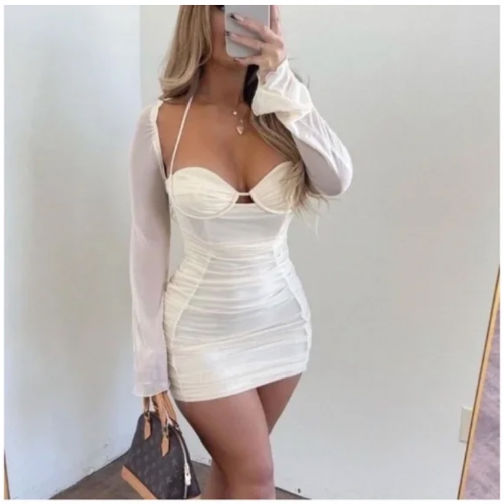 🪞 NEW dreamy bell sleeve corset dress in off white